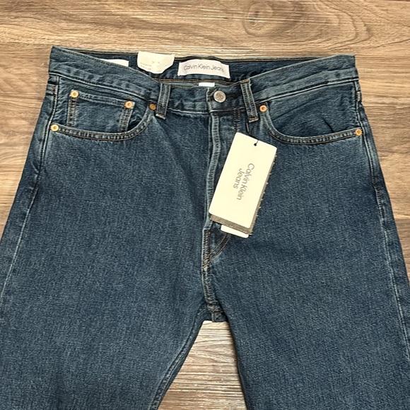 ***NWT*** Calvin Klein Straight Fit Jeans - Picture 4 of 8